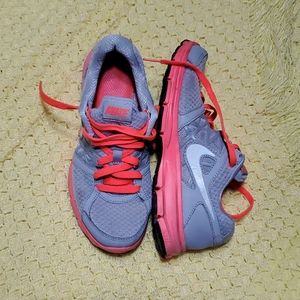 Nike sports shoes